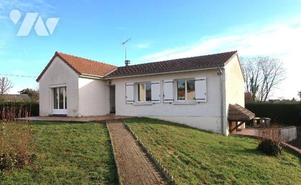 Proximité toutes commodités, PAVILLON comprenant :
. en rez-de-chaussée (108m2 hab) : entrée a...