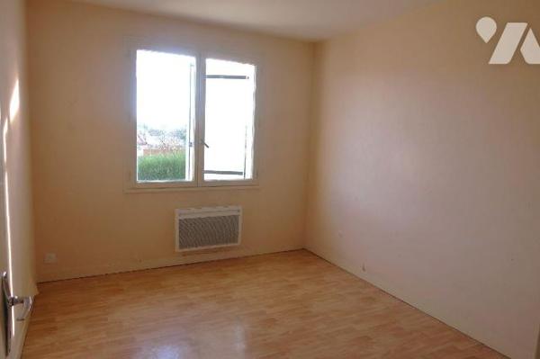 Proximité toutes commodités, PAVILLON comprenant :
. en rez-de-chaussée (108m2 hab) : entrée a...