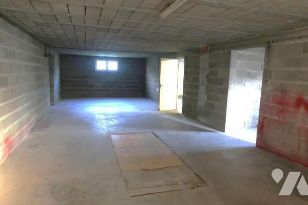 Proximité toutes commodités, PAVILLON comprenant :
. en rez-de-chaussée (108m2 hab) : entrée a...