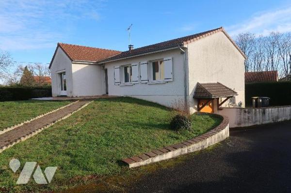 Proximité toutes commodités, PAVILLON comprenant :
. en rez-de-chaussée (108m2 hab) : entrée a...