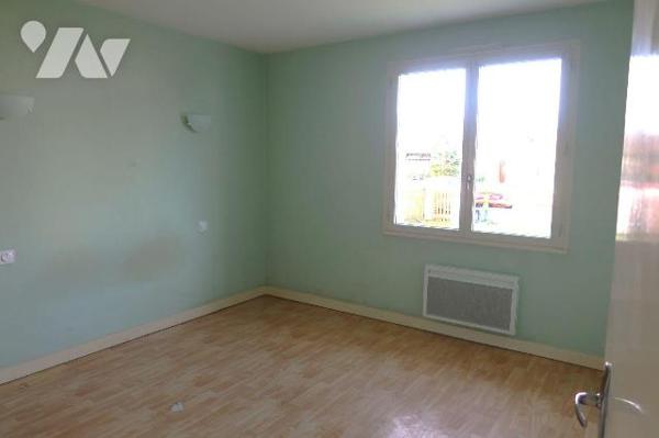 Proximité toutes commodités, PAVILLON comprenant :
. en rez-de-chaussée (108m2 hab) : entrée a...