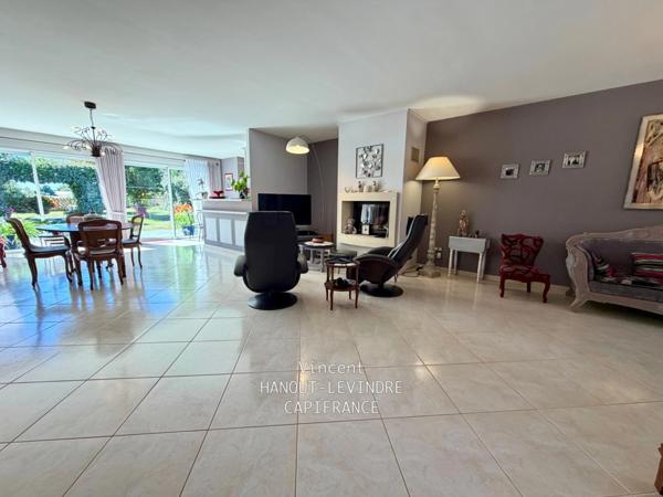 MAISON FAMILIALE DE 186 M² – 4 CHAMBRES – LE PLESSIS-GRAMMOIRE(49)