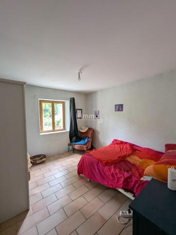 Longueville, Possibilité de 2 maisons et dépendance viabilisé de 70m²