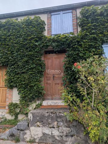 Longueville, Possibilité de 2 maisons et dépendance viabilisé de 70m²