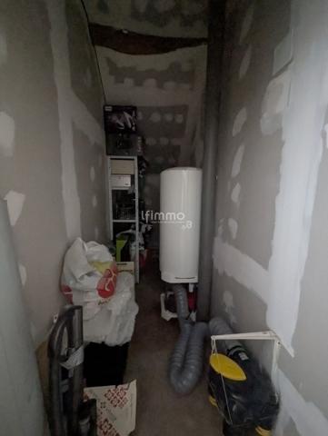 Longueville, Possibilité de 2 maisons et dépendance viabilisé de 70m²