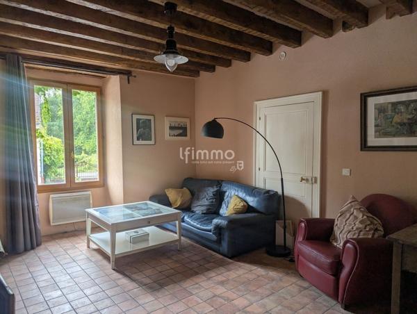 Longueville, Possibilité de 2 maisons et dépendance viabilisé de 70m²