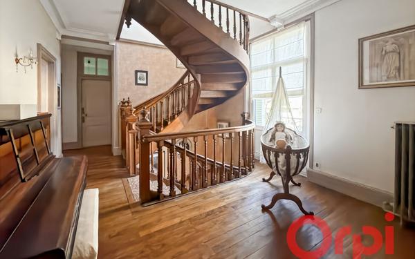 Maison à vendre    7 pièces •  Châteaumeillant