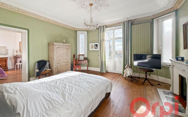 Maison à vendre    7 pièces •  Châteaumeillant