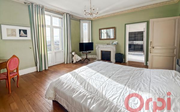 Maison à vendre    7 pièces •  Châteaumeillant