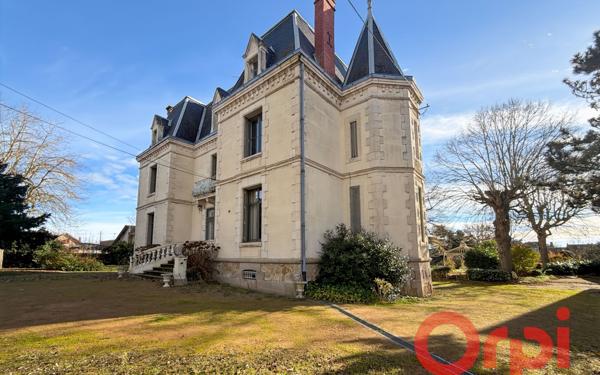 Maison à vendre    7 pièces •  Châteaumeillant