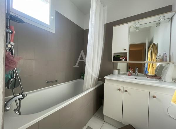 Maison Saintes 4 pièce(s) 82 m2