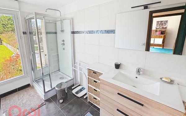 Maison à vendre    5 pièces •  Dun-le-Poëlier