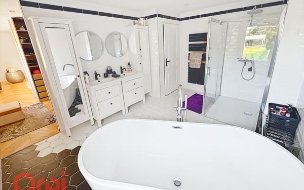 Maison à vendre    5 pièces •  Dun-le-Poëlier