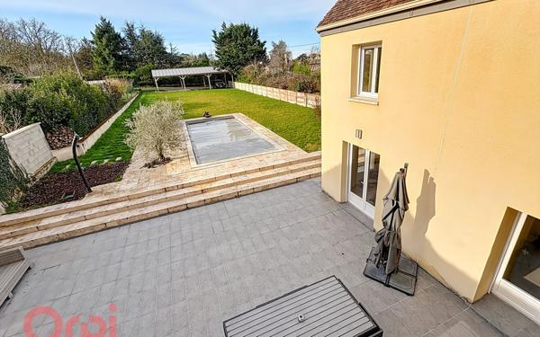 Maison à vendre    5 pièces •  Dun-le-Poëlier