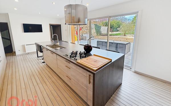 Maison à vendre    5 pièces •  Dun-le-Poëlier