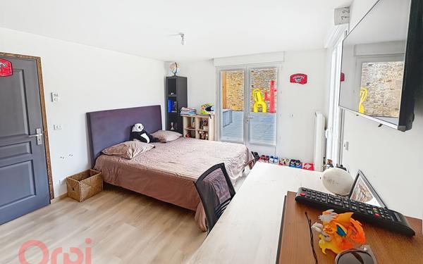 Maison à vendre    5 pièces •  Dun-le-Poëlier