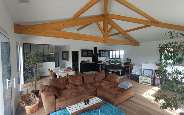 Maison à vendre    4 pièces •  Biscarrosse