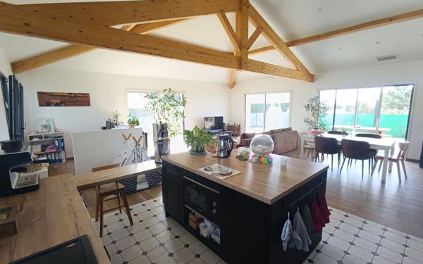 Maison à vendre    4 pièces •  Biscarrosse