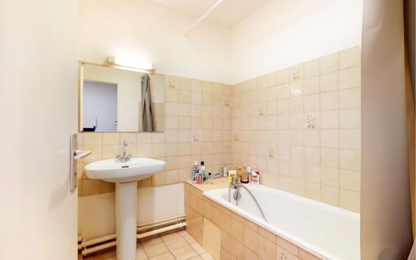 Appartement à louer    2 pièces • 47,04 m2 Lyon 8