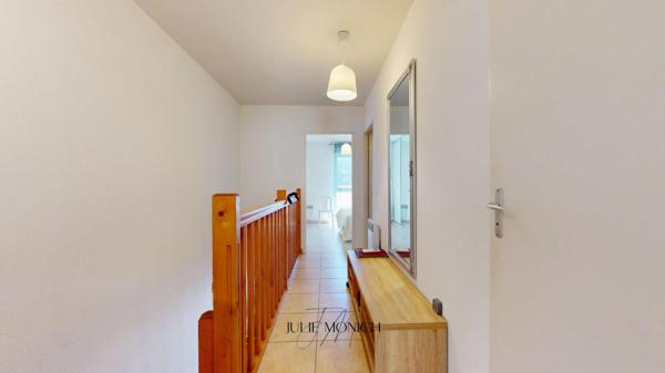 Maison traversante, 3 chambres, terrasses, garage