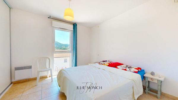 Maison traversante, 3 chambres, terrasses, garage