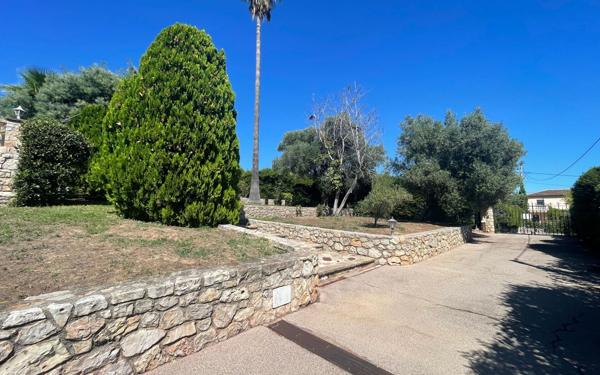 Maison à vendre    7 pièces •  Golfe Juan - Vallauris