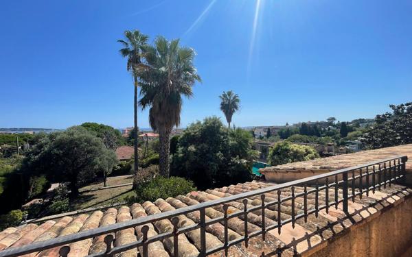Maison à vendre    7 pièces •  Golfe Juan - Vallauris