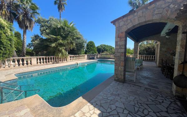 Maison à vendre    7 pièces •  Golfe Juan - Vallauris