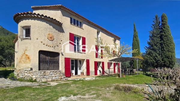 Demeure de caractère du XIX siècle entre nature et histoire