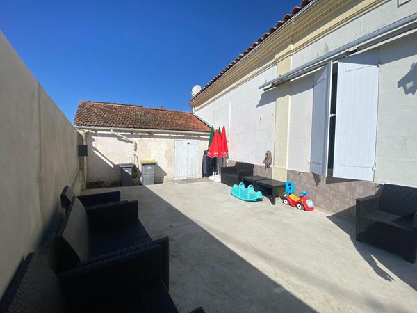 Maison Tonnay Charente 8 chambres