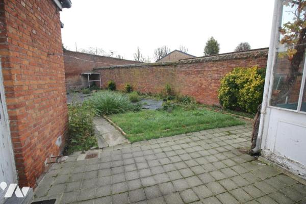 CAMBRAI, proche du centre ville  maison 5 chambres, garage et terrain