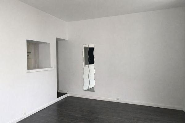 PLEIN CENTRE MAIRIE -BEAU 2 PIECES 36 M2