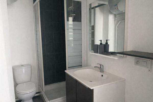 PLEIN CENTRE MAIRIE -BEAU 2 PIECES 36 M2