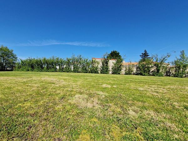 Terrain constructible - Lege 735 m2