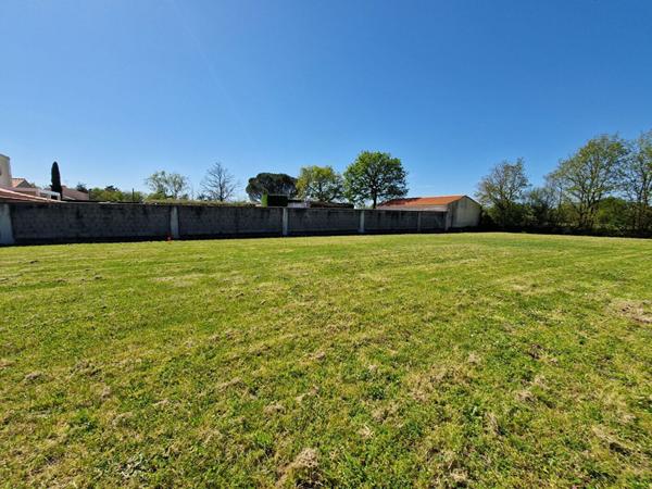 Terrain constructible - Lege 735 m2