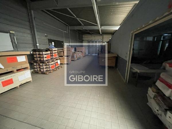 Local d'activites 950 m² à louer NANTES (réf : 44.019100)
