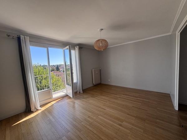 Appartement 208 260 € Bron 3 p 62 m² DPE D