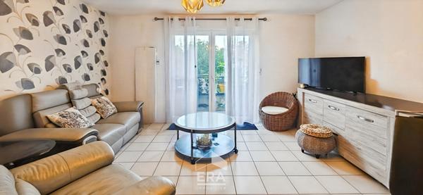 EYSINES 33320 - LE VIGEAN - Appartement T3 de  64 m² avec balcon et place de parking  - Proche TRAM D