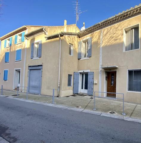 Maison de village : 3 chambres + dépendance Camaret-sur-Aigues (84850)