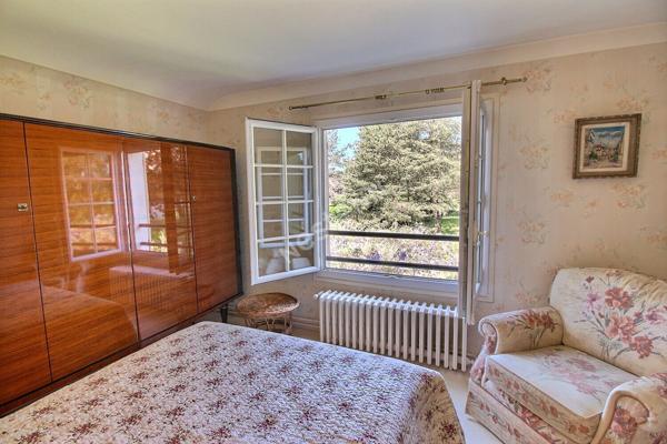 Maison secteur EPERNON de 4 chambres sur grand terrain