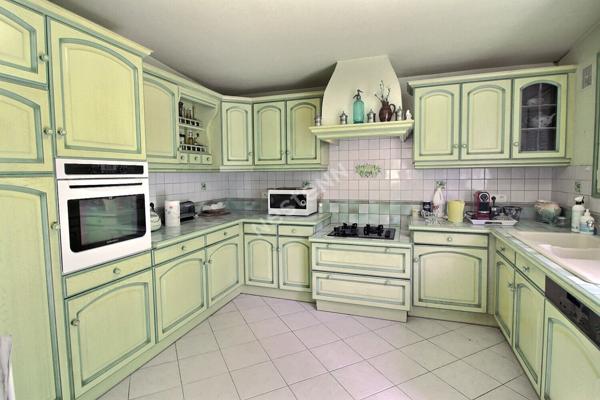 Maison secteur EPERNON de 4 chambres sur grand terrain