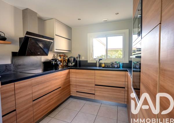 Maison à vendre 8 pièces 135 m² Sainte-Florence