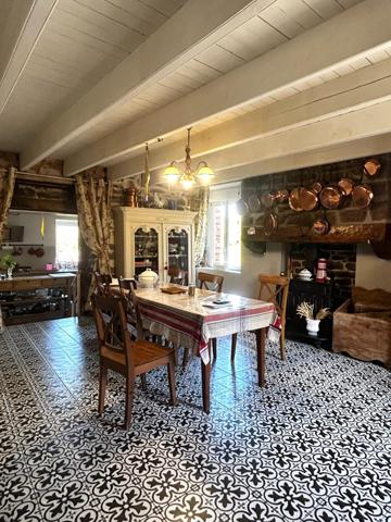 Maison à Gavray-sur-Sienne, 50450 - 3 pièces 162m²