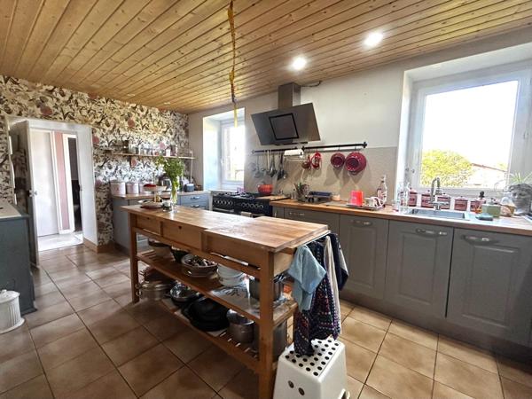 Maison à Gavray-sur-Sienne, 50450 - 3 pièces 162m²