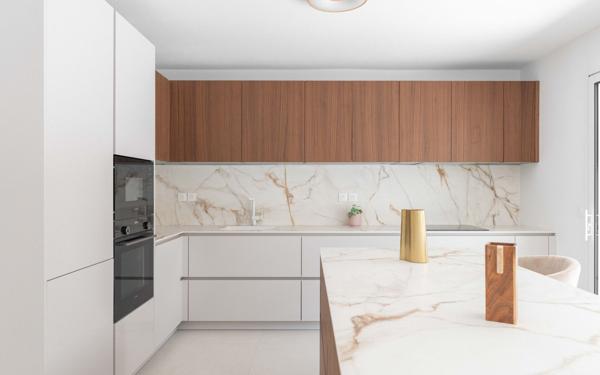 Appartement à vendre    5 pièces •  Marseille 8