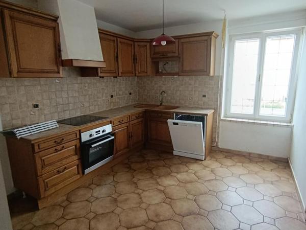 MAISON INDIVIDUELLE AVEC GARAGE ET COUR LÉROUVILLE  MAISON 86 m² 5 PIÈCES