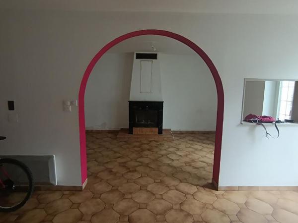 MAISON INDIVIDUELLE AVEC GARAGE ET COUR LÉROUVILLE  MAISON 86 m² 5 PIÈCES