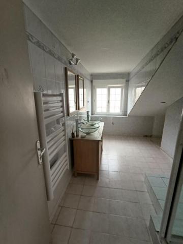 MAISON INDIVIDUELLE AVEC GARAGE ET COUR LÉROUVILLE  MAISON 86 m² 5 PIÈCES