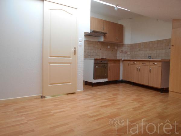 Location appartement Châlons-en-Champagne - 2 pièce(s) - 22 m² - 380 €/mois