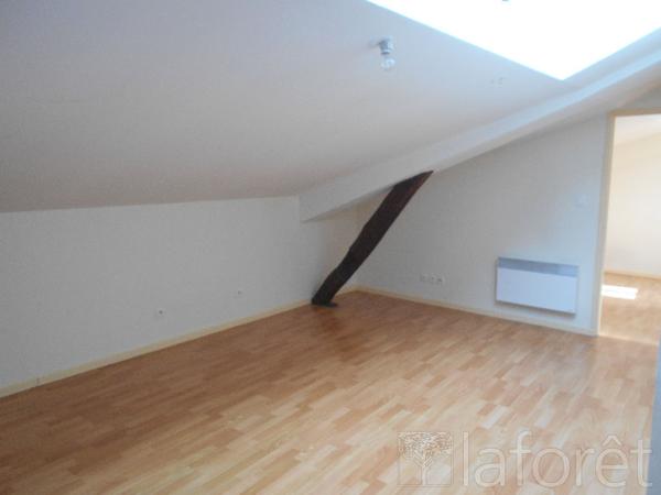 Location appartement Châlons-en-Champagne - 2 pièce(s) - 22 m² - 380 €/mois